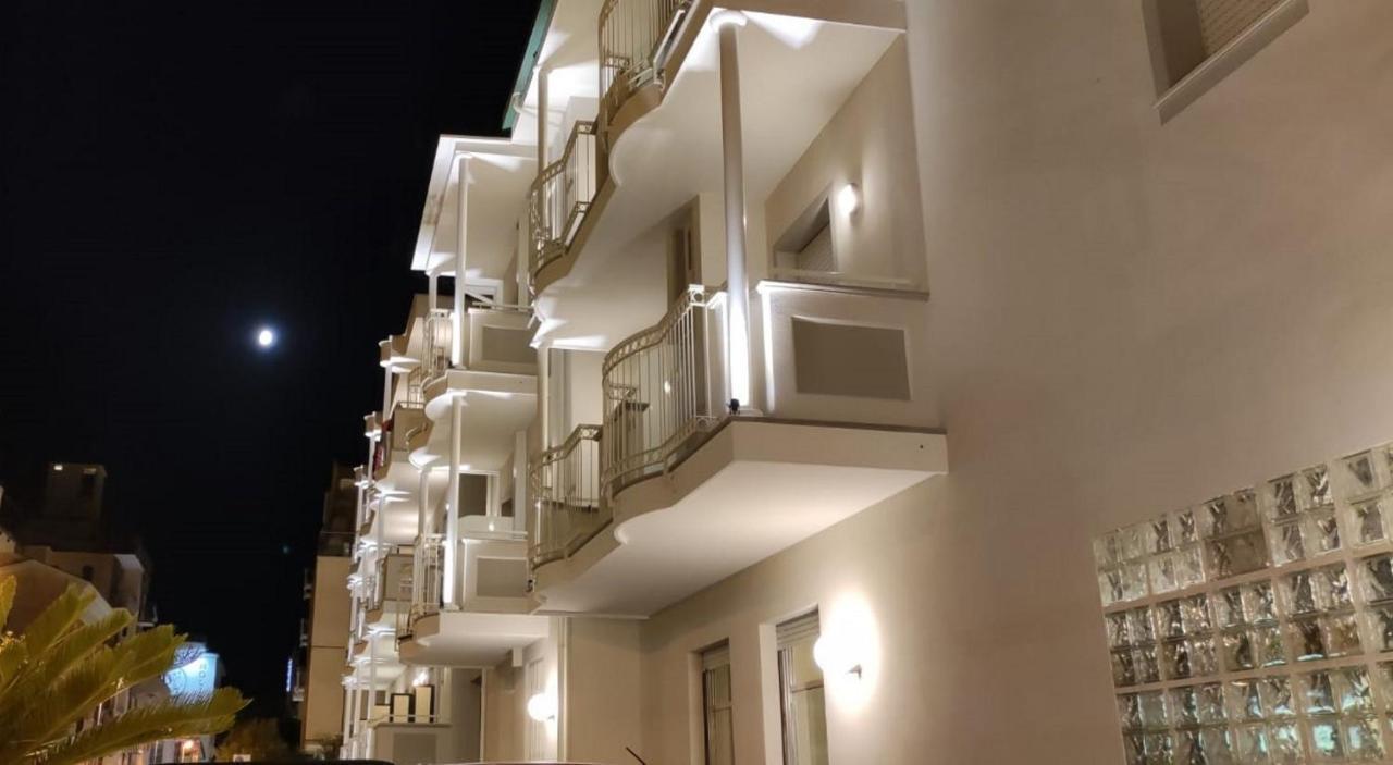 Hotel Des Bains كاتوليكا المظهر الخارجي الصورة